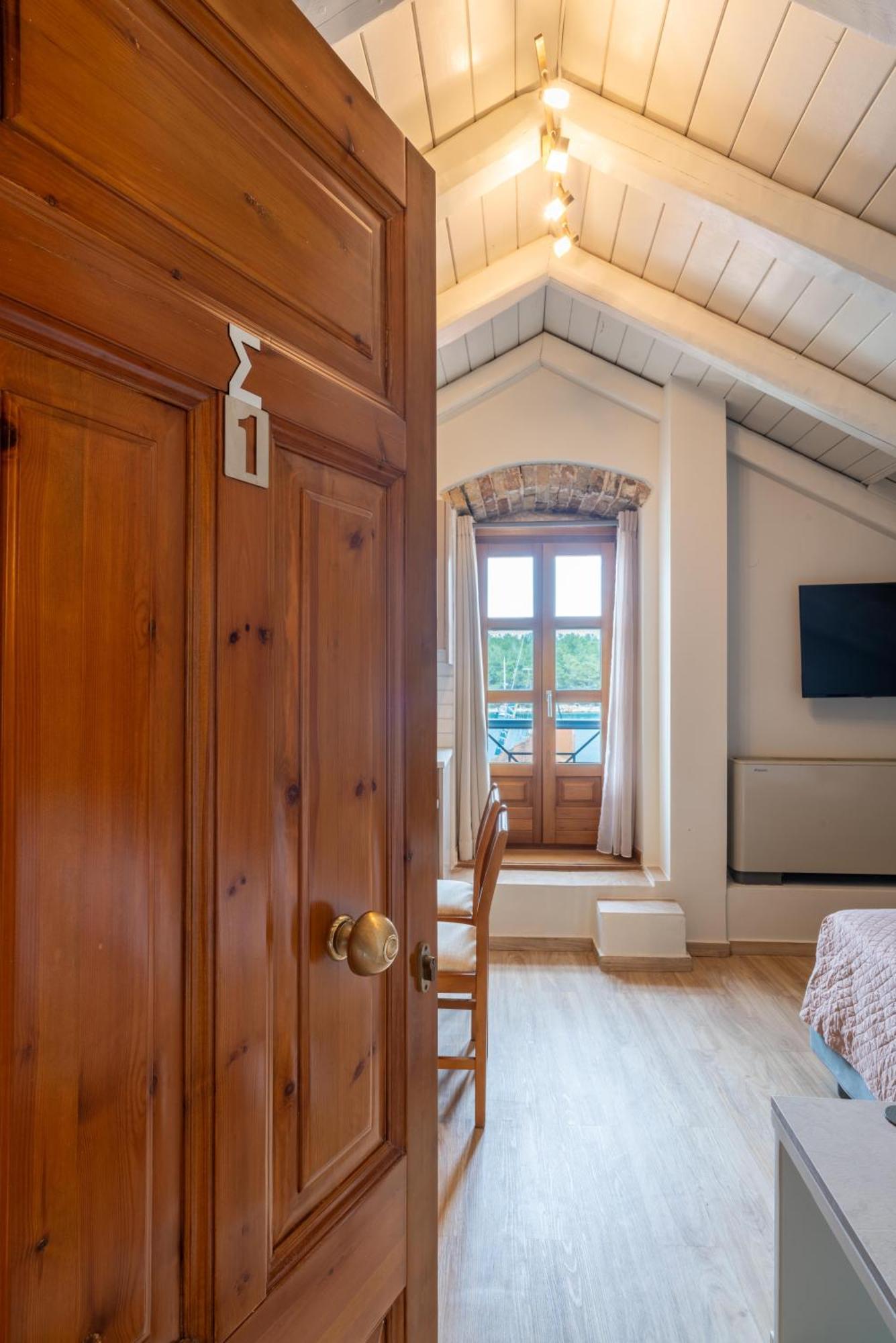 Authentic Suites In Fiscardo Fiskardo Ngoại thất bức ảnh